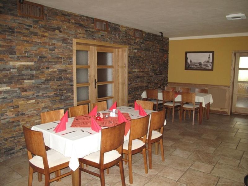 Penzion - Restaurace Na Myte Sezimovo Usti Dış mekan fotoğraf